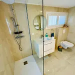 Les Chenes Verts Apartment