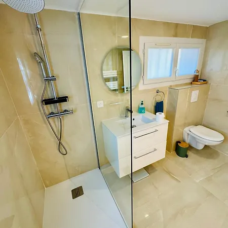 Les Chenes Verts Apartment