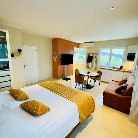 Les Chenes Verts * Ceyreste